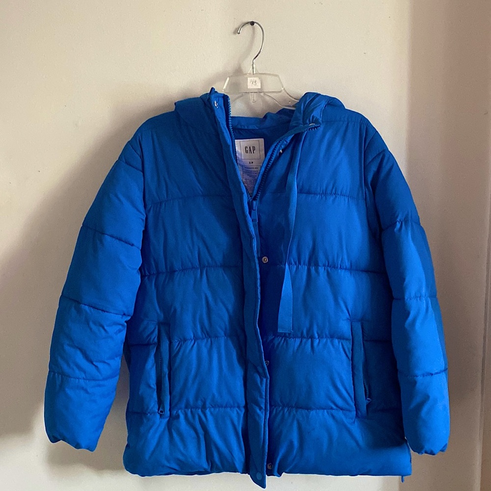 GAP blue puffer jacket; size SMALL but can fit MEDIUM.